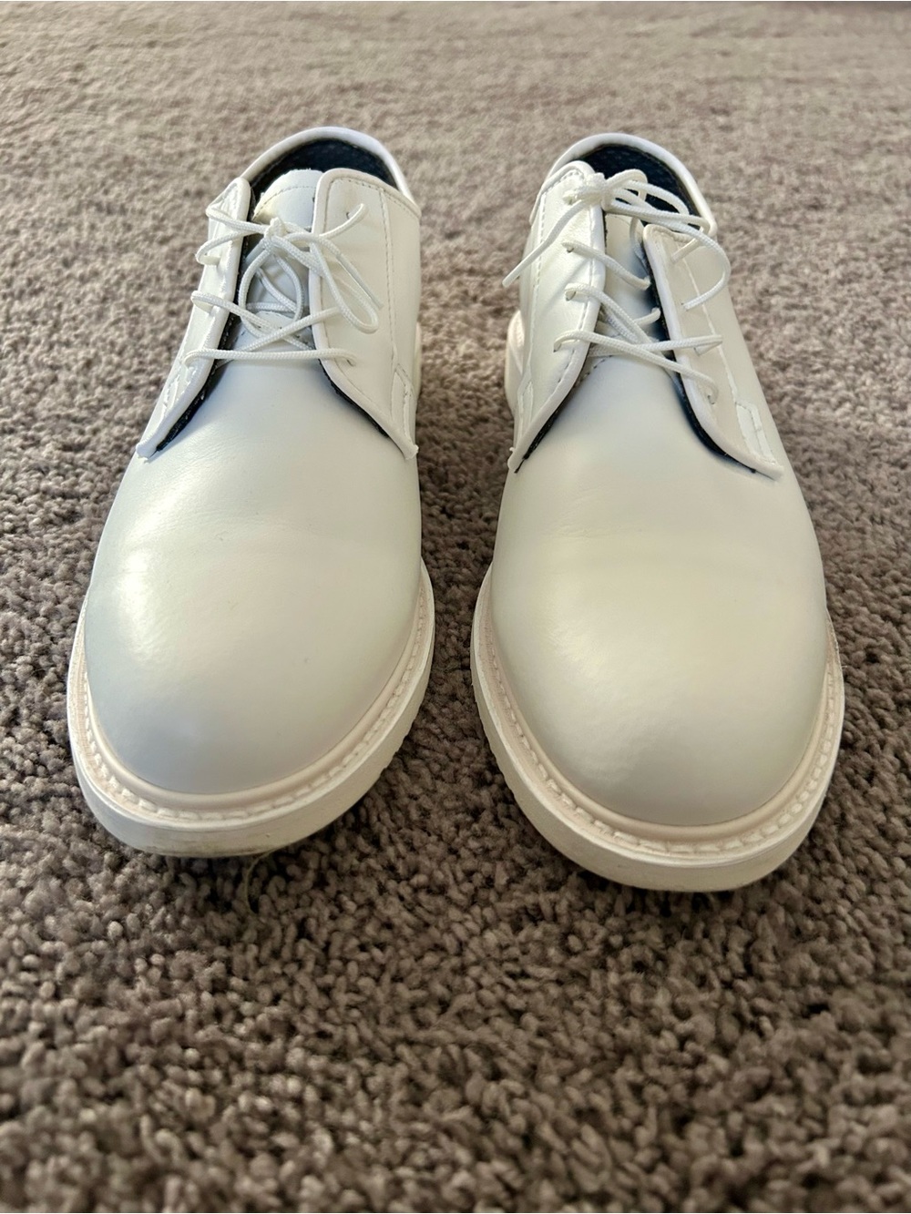 Bates Women’s White Oxford Uniform Dress Shoes 9.5 Wide